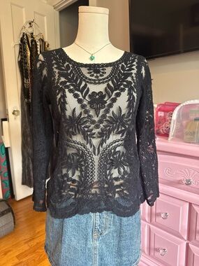 Express Black Floral Lace Long-Sleeve Blouse